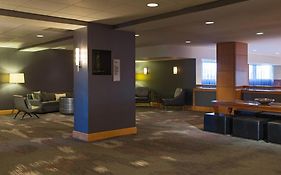 Renaissance Chicago O'Hare Suites Hotel